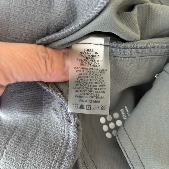 Title Nine Clamber Shorts Women’s Gray, size 4 - Picture 4 of 13